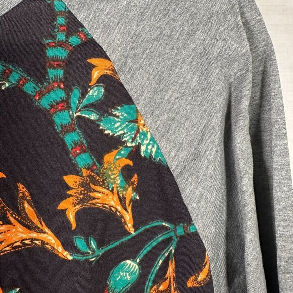 LuLaRoe RANDY Black Elegant Leaf Vines Gold Yellow Raglan Tee Shirt SMALL S - Picture 4 of 6